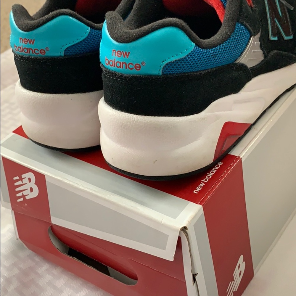 Blue and Red New Balance 580’s - Picture 7 of 8